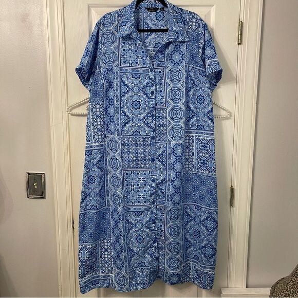 Blue and White Patterned Short Sleeve Dress - Picture 1 of 9